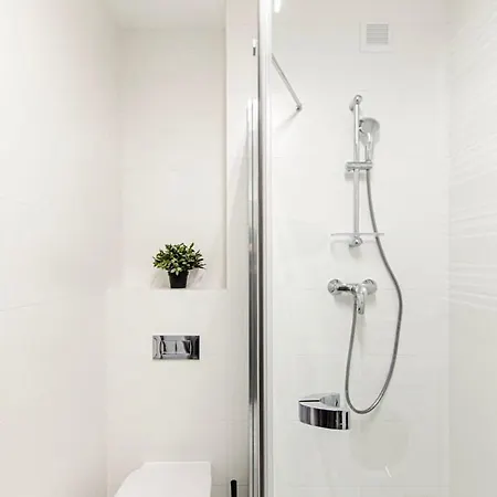 Loft 2 Centre