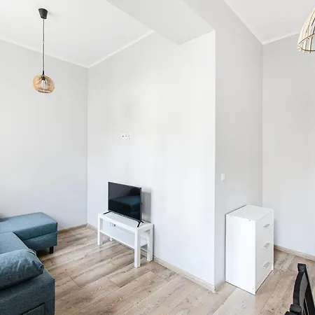 Loft 2 Centre *
